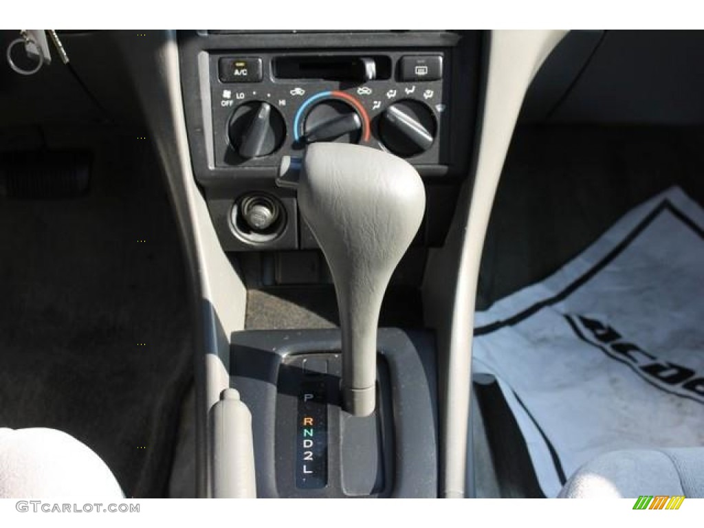 1999 Camry LE - Cashmere Beige Metallic / Oak photo #14