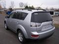 2009 Cool Silver Metallic Mitsubishi Outlander ES  photo #9