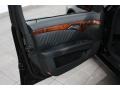 Black - E 320 Sedan Photo No. 15