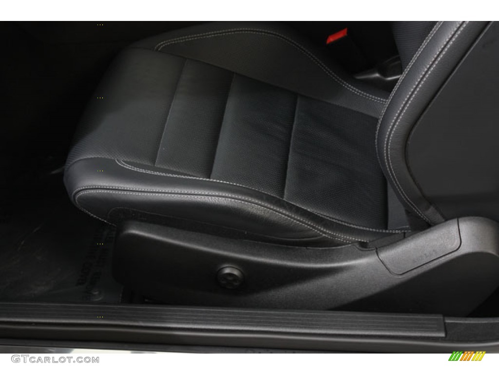 2011 E 350 Coupe - Arctic White / Black photo #18