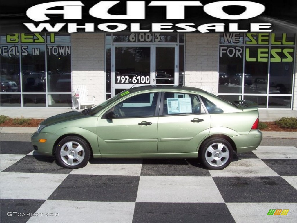 Kiwi Green Metallic Ford Focus