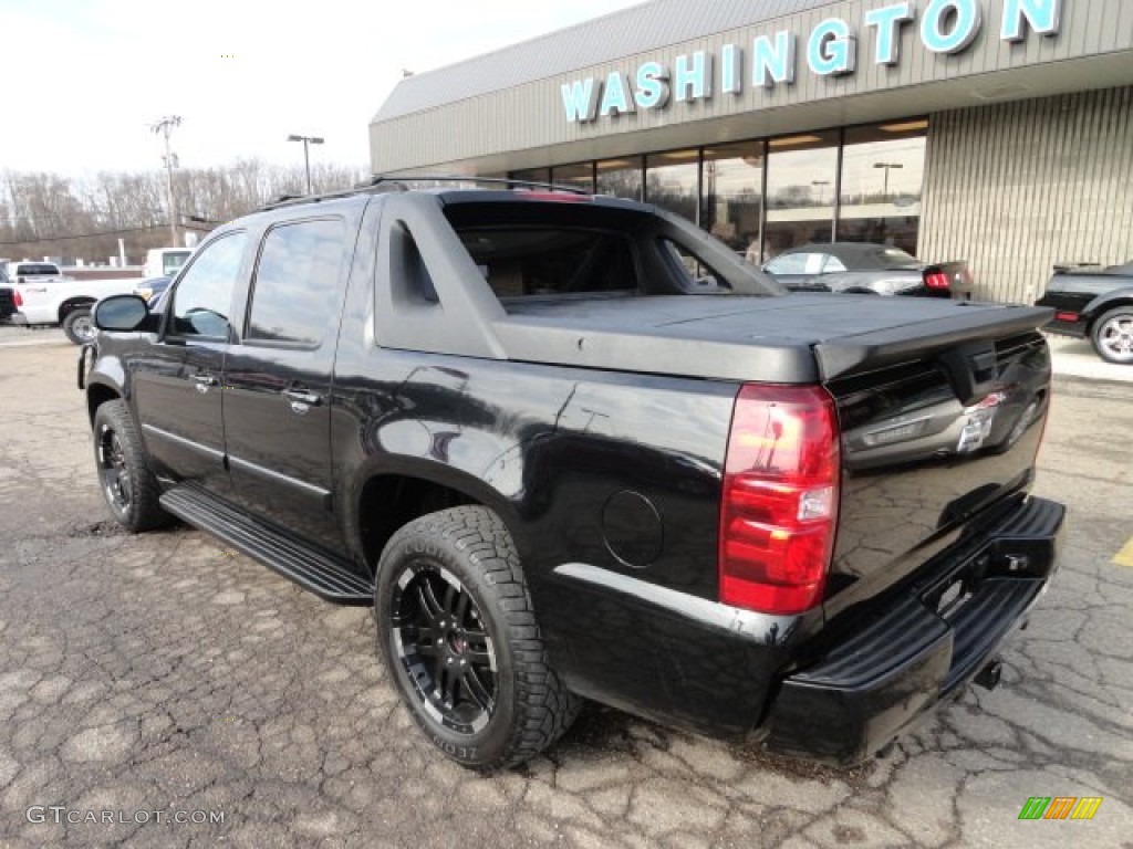 2007 Avalanche LTZ 4WD - Black / Ebony photo #2