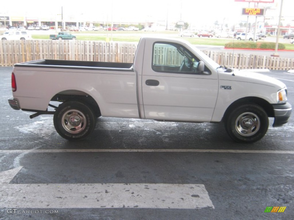 2003 F150 XL Regular Cab - Oxford White / Medium Parchment Beige photo #6