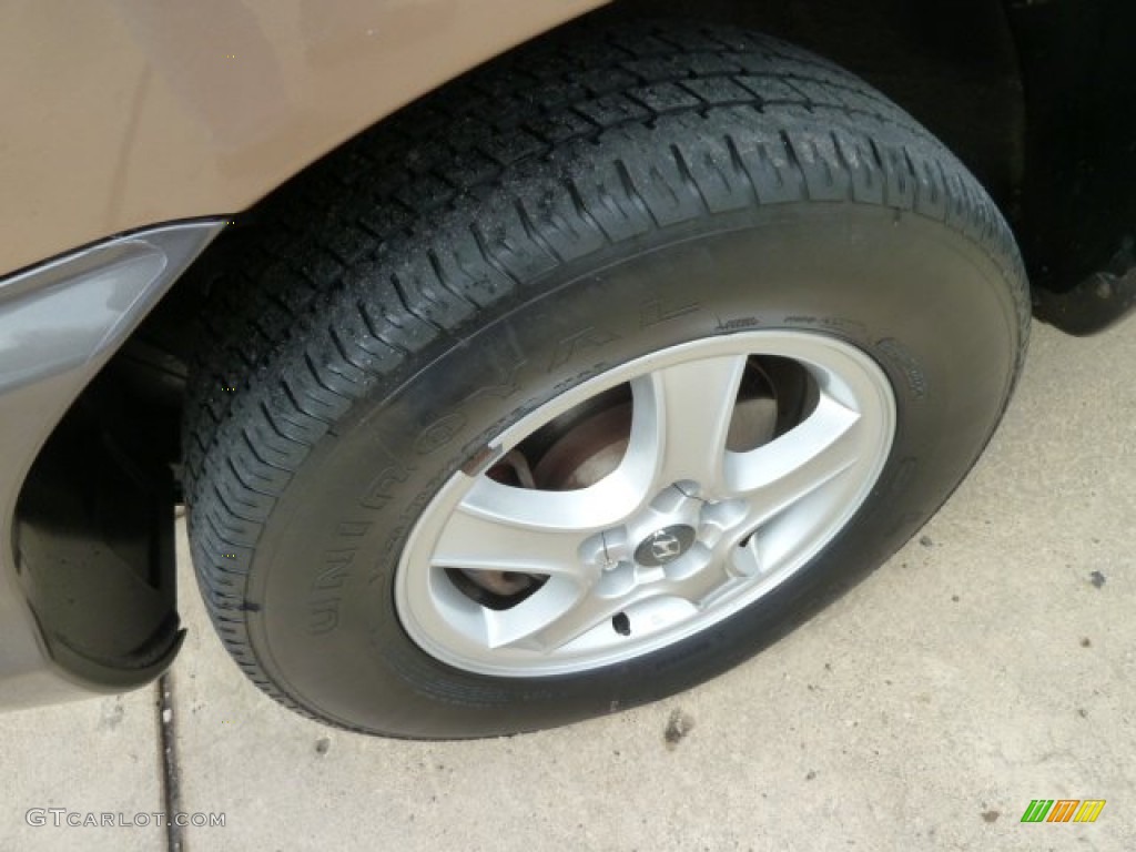 2004 Santa Fe GLS 4WD - Sandstone / Beige photo #7