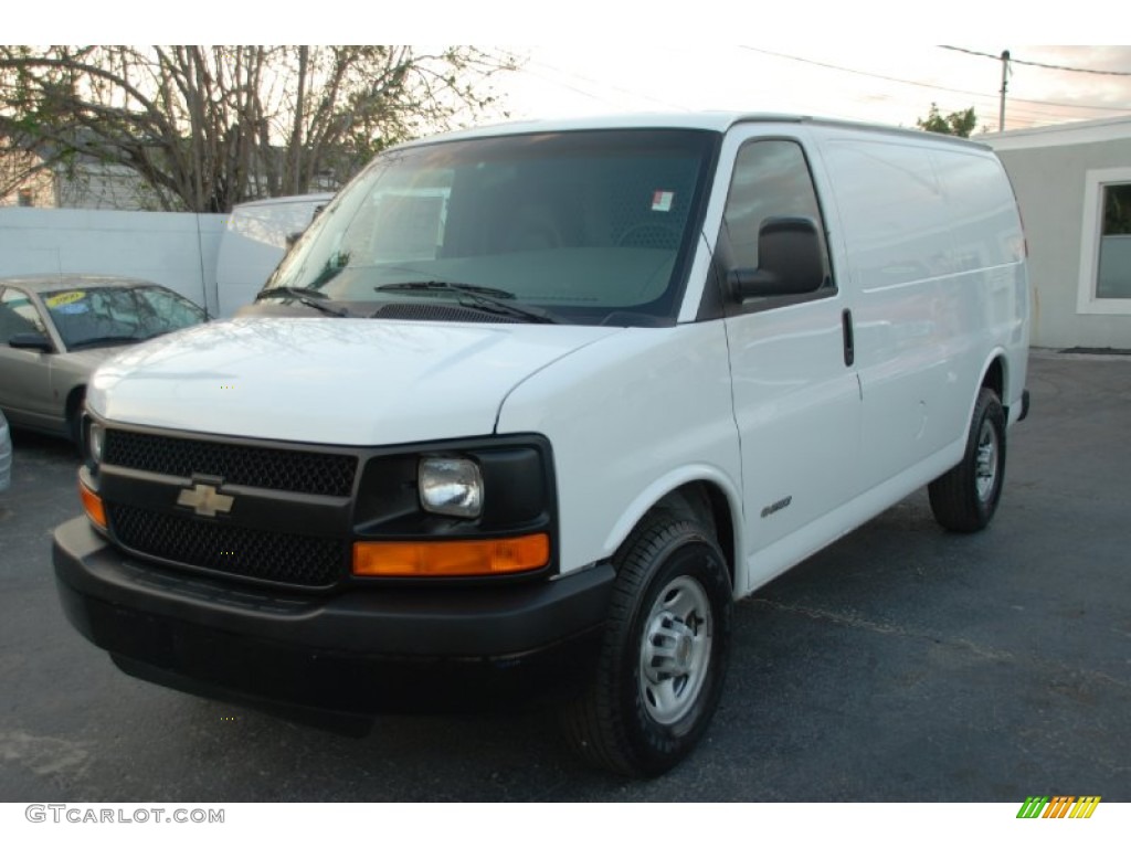 2004 Express 2500 Commercial Van - Summit White / Medium Dark Pewter photo #8