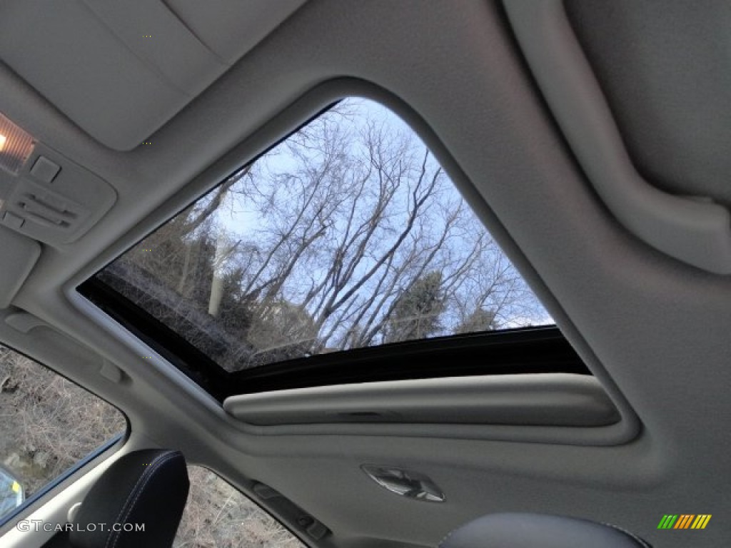 2012 Subaru Impreza 2.0i Limited 5 Door Sunroof Photos