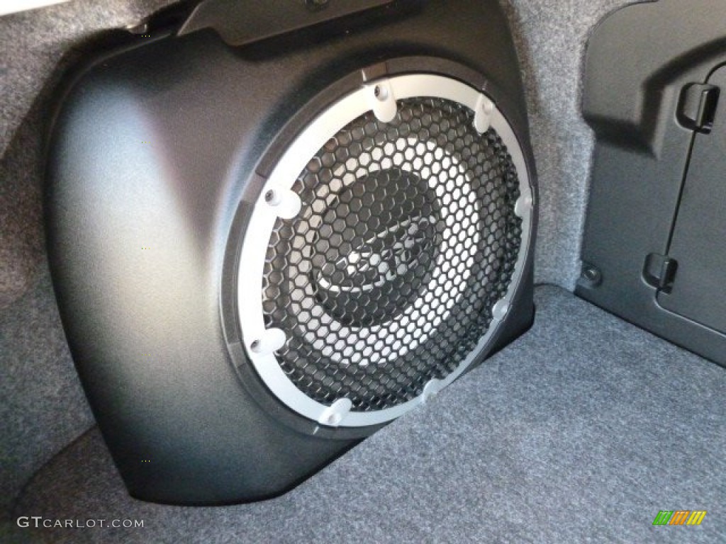 2010 Lancer Evolution GSR - Wicked White / Black Sport Fabric photo #15