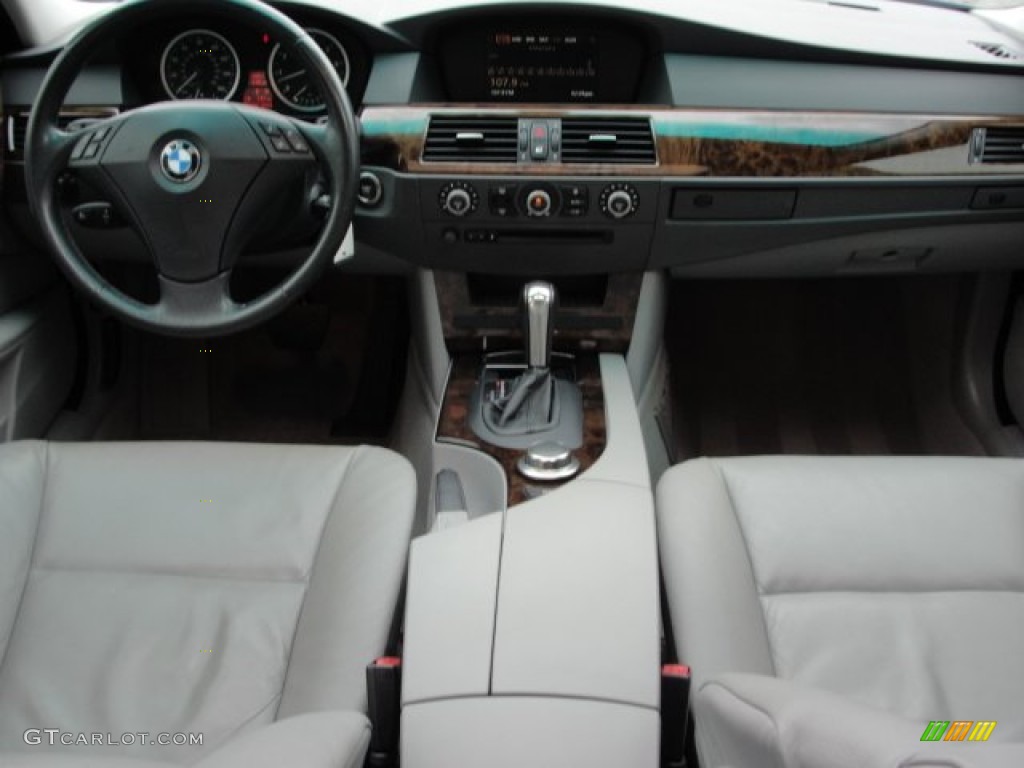 2007 BMW 5 Series 525i Sedan Grey Dashboard Photo #61228783