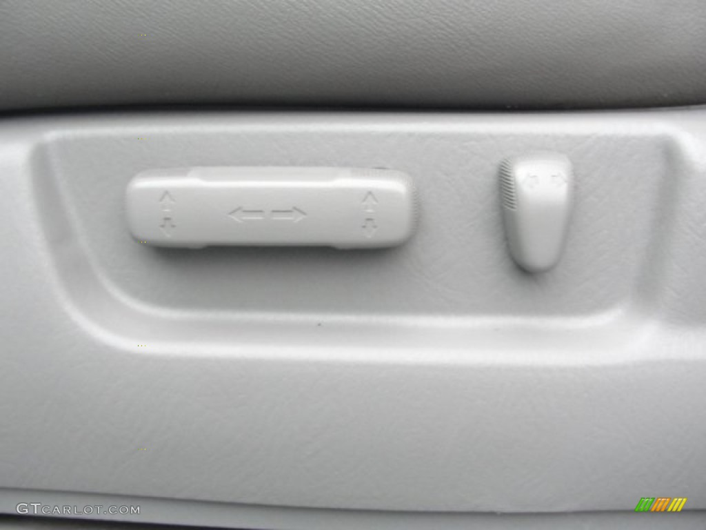 2002 Odyssey EX-L - Satin Silver Metallic / Ivory photo #12