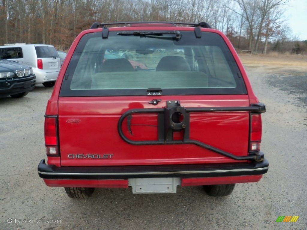 1994 S10 Blazer 4x4 - Bright Red / Gray photo #4
