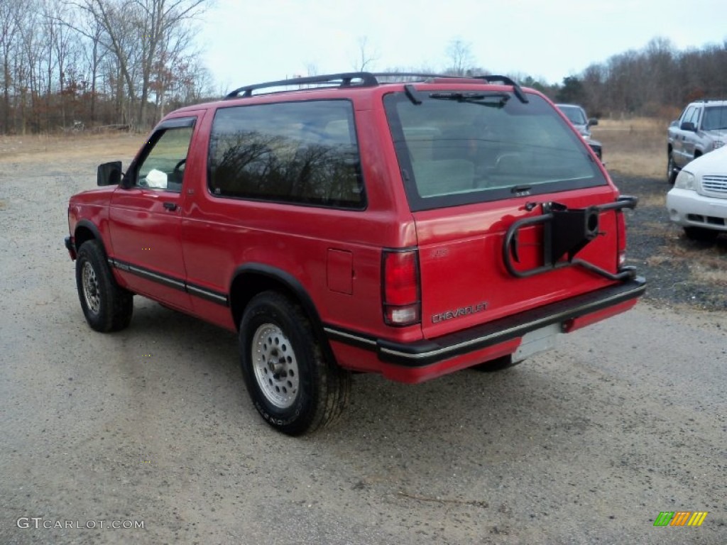 1994 S10 Blazer 4x4 - Bright Red / Gray photo #6