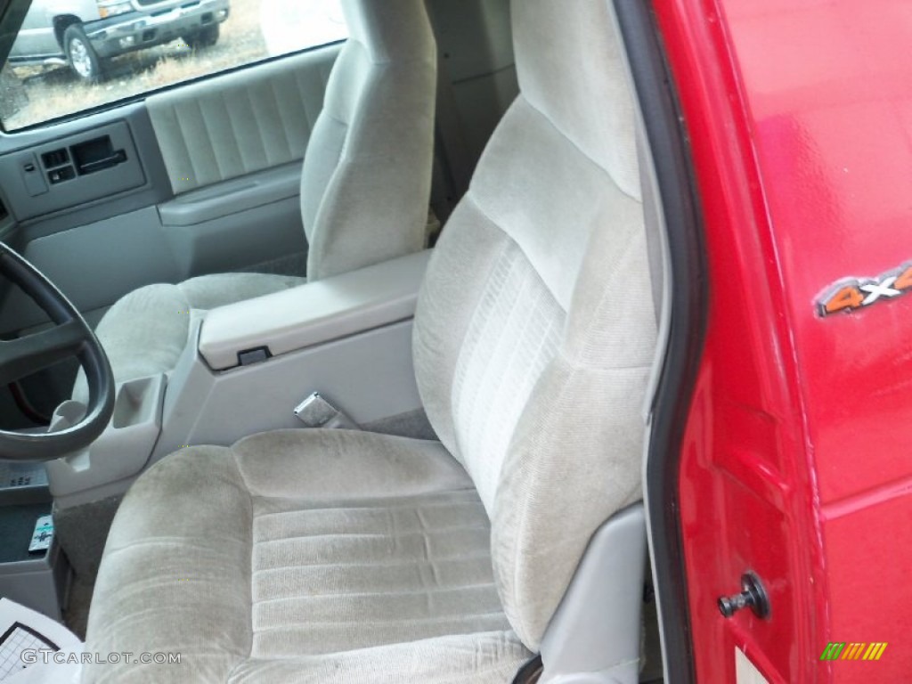 1994 S10 Blazer 4x4 - Bright Red / Gray photo #11