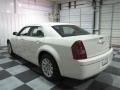 Bright White - 300 Touring Photo No. 5