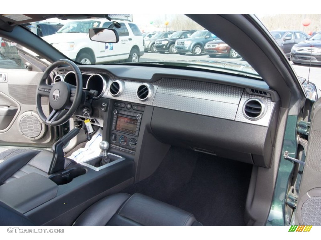 2008 Ford Mustang Bullitt Coupe Dark Charcoal Dashboard Photo #61230863