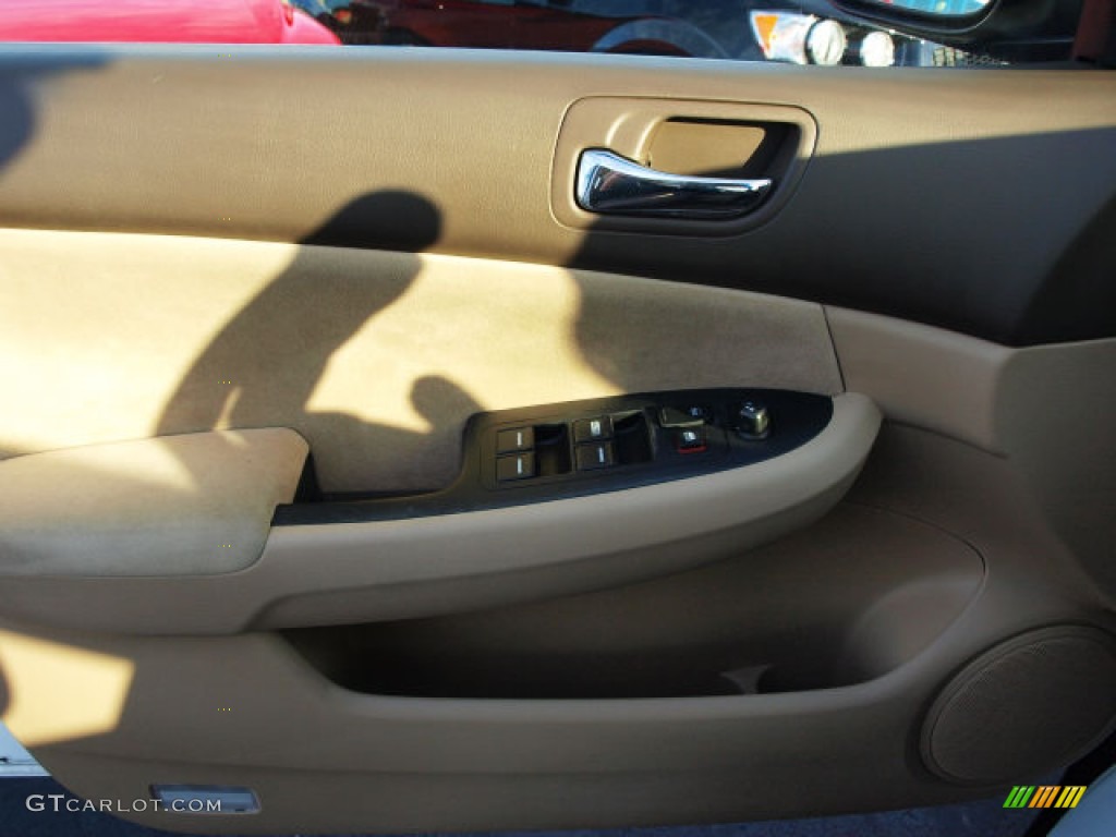 2003 Accord LX Sedan - Taffeta White / Ivory photo #15