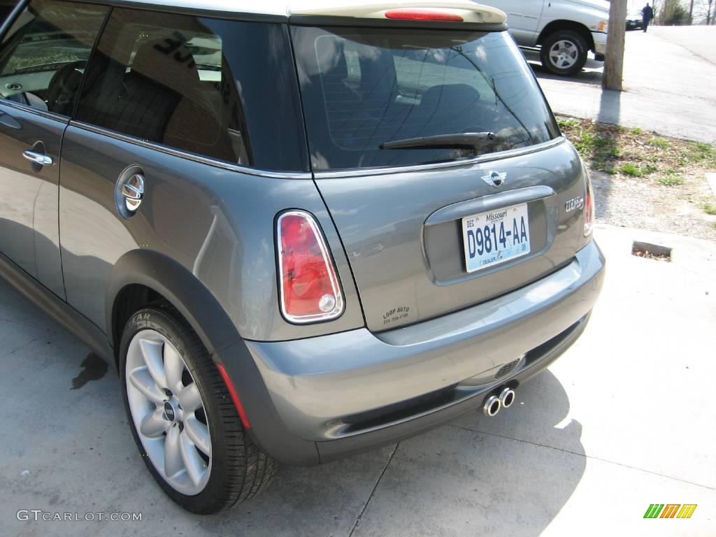 2006 Cooper S Hardtop - Dark Silver Metallic / Space Gray/Panther Black photo #14