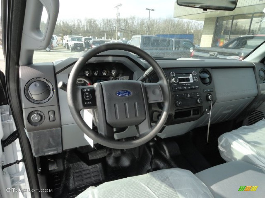 2012 F350 Super Duty XL Crew Cab 4x4 - Oxford White / Steel photo #12