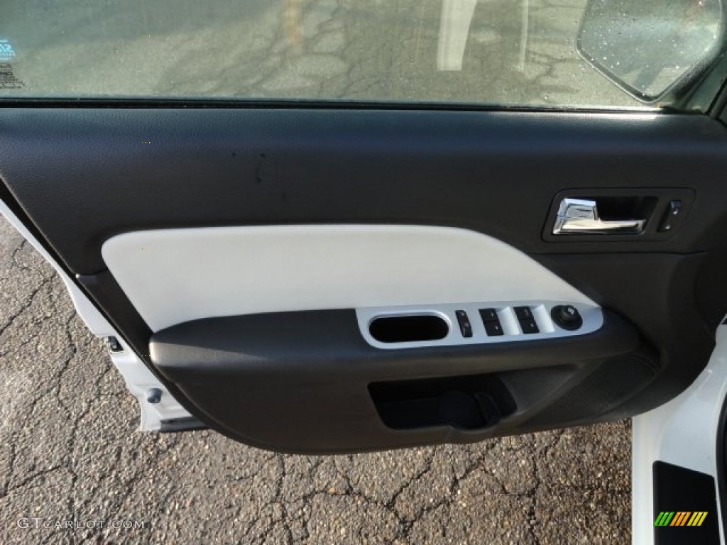 2010 Mercury Milan I4 VOGA Package Door Panel Photos