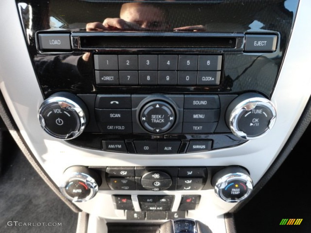 2010 Mercury Milan I4 VOGA Package Controls Photos