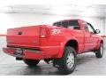 2002 Fire Red GMC Sonoma SLS Extended Cab 4x4  photo #28