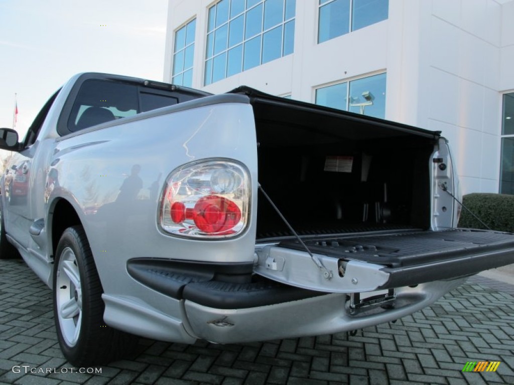 2004 F150 SVT Lightning - Silver Metallic / SVT Black/Light Flint photo #14