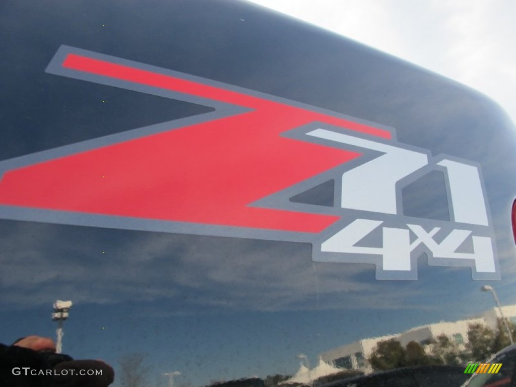 2009 Sierra 1500 SLE Z71 Crew Cab 4x4 - Carbon Black Metallic / Ebony/Light Cashmere photo #4