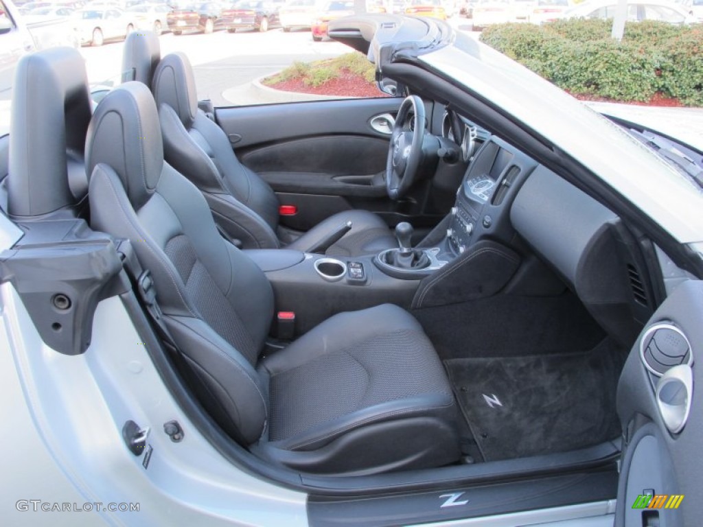 Black Leather Interior 2010 Nissan 370Z Touring Roadster Photo #61251329