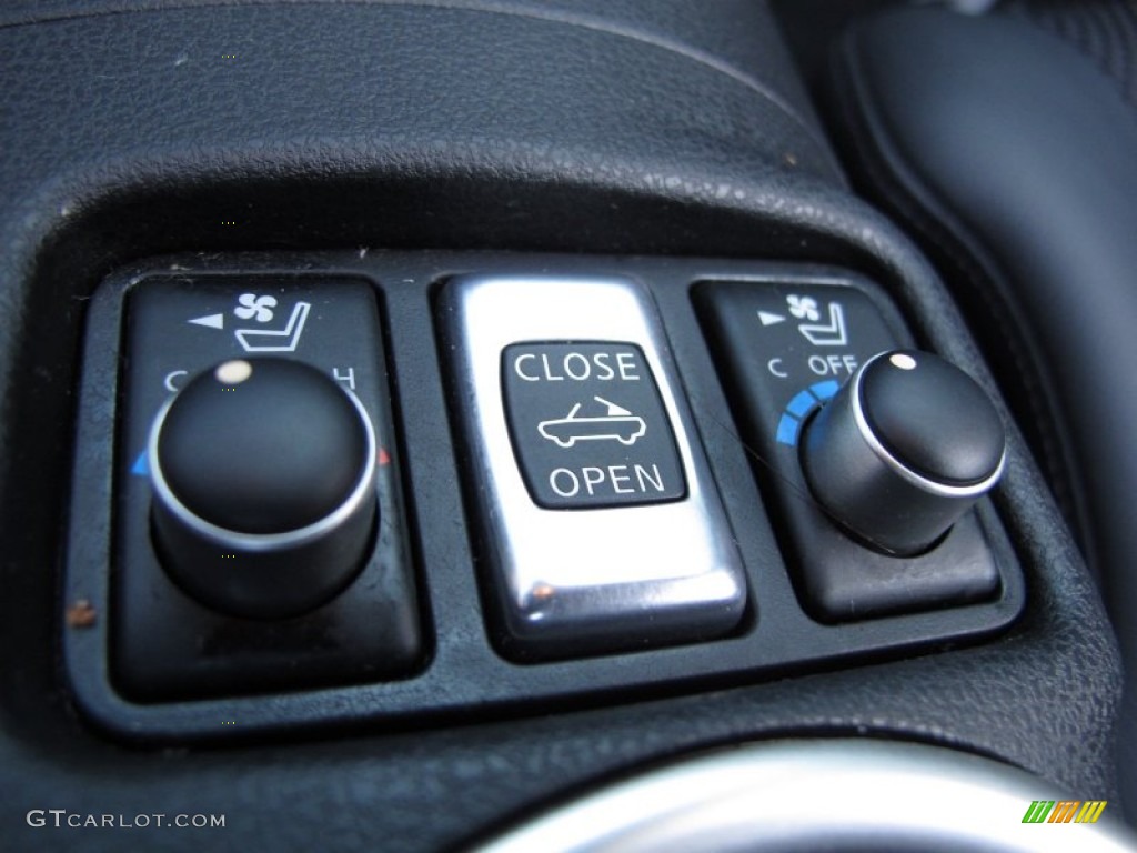 2010 Nissan 370Z Touring Roadster Controls Photo #61251440