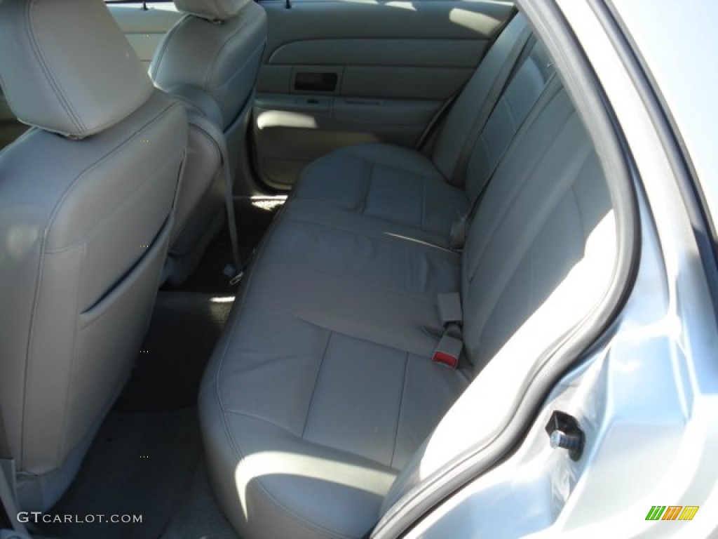 2006 Crown Victoria LX - Silver Birch Metallic / Medium Light Stone photo #13