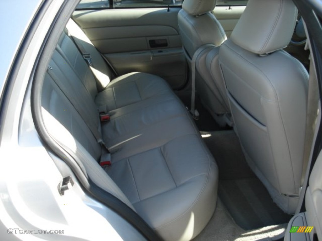 2006 Crown Victoria LX - Silver Birch Metallic / Medium Light Stone photo #15