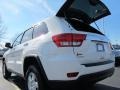 Stone White - Grand Cherokee Laredo Photo No. 8