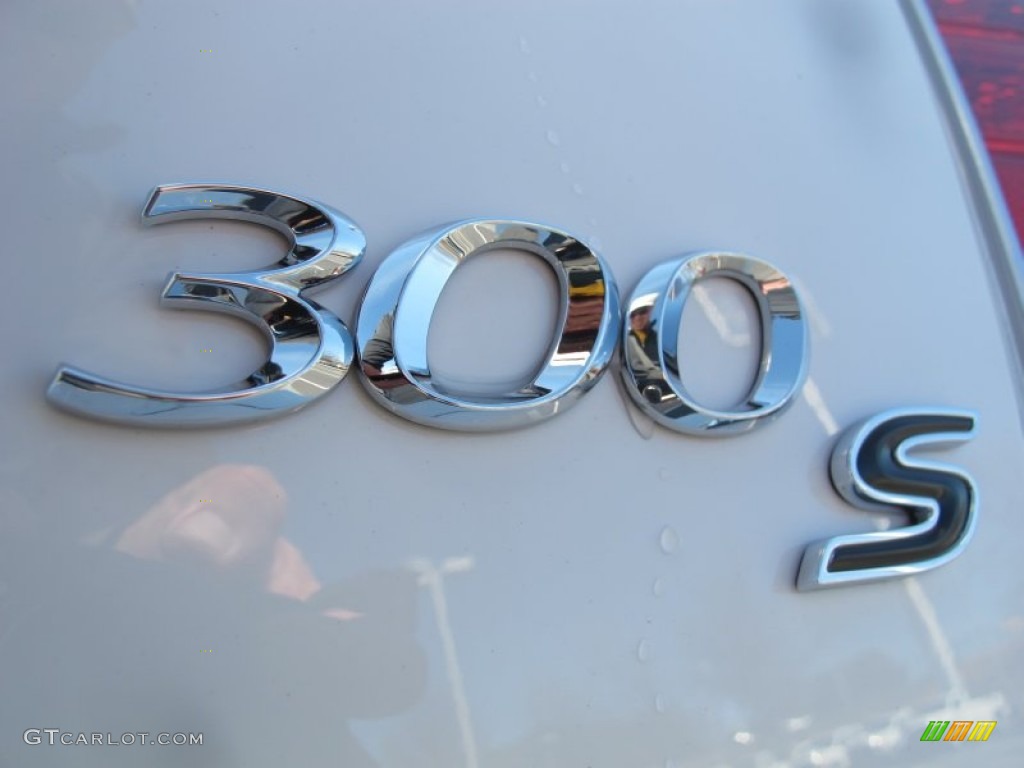 2012 Chrysler 300 S V6 Marks and Logos Photo #61253864