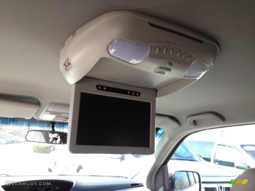 2009 Pilot EX 4WD - Taffeta White / Gray photo #24