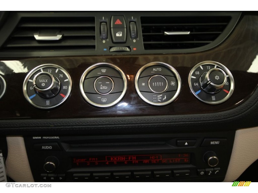 2009 BMW Z4 sDrive35i Roadster Controls Photo #61259477