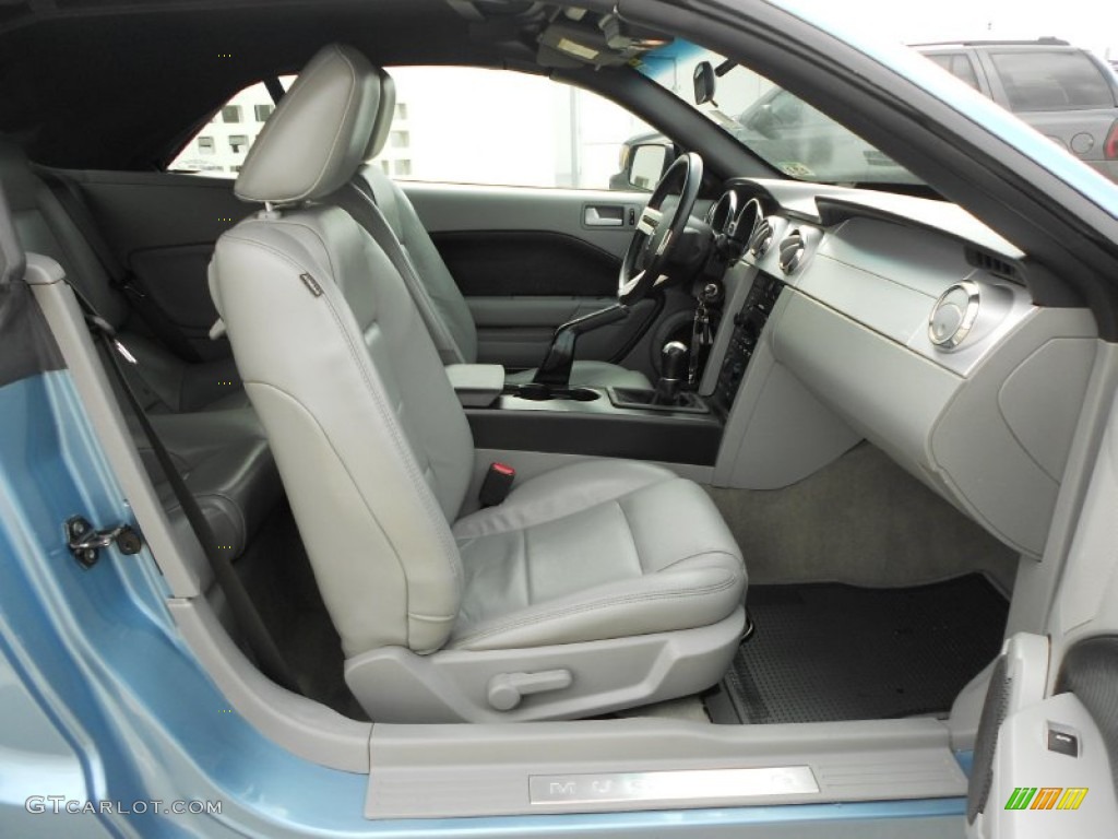 2007 Mustang V6 Premium Convertible - Windveil Blue Metallic / Light Graphite photo #16