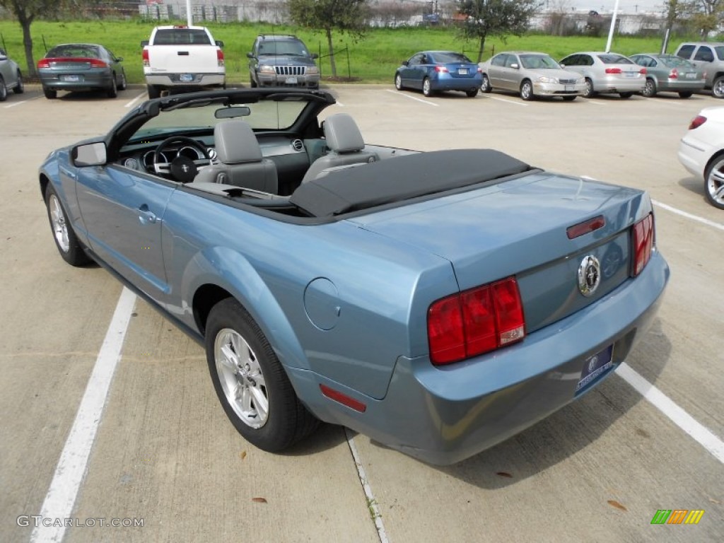 2007 Mustang V6 Premium Convertible - Windveil Blue Metallic / Light Graphite photo #28