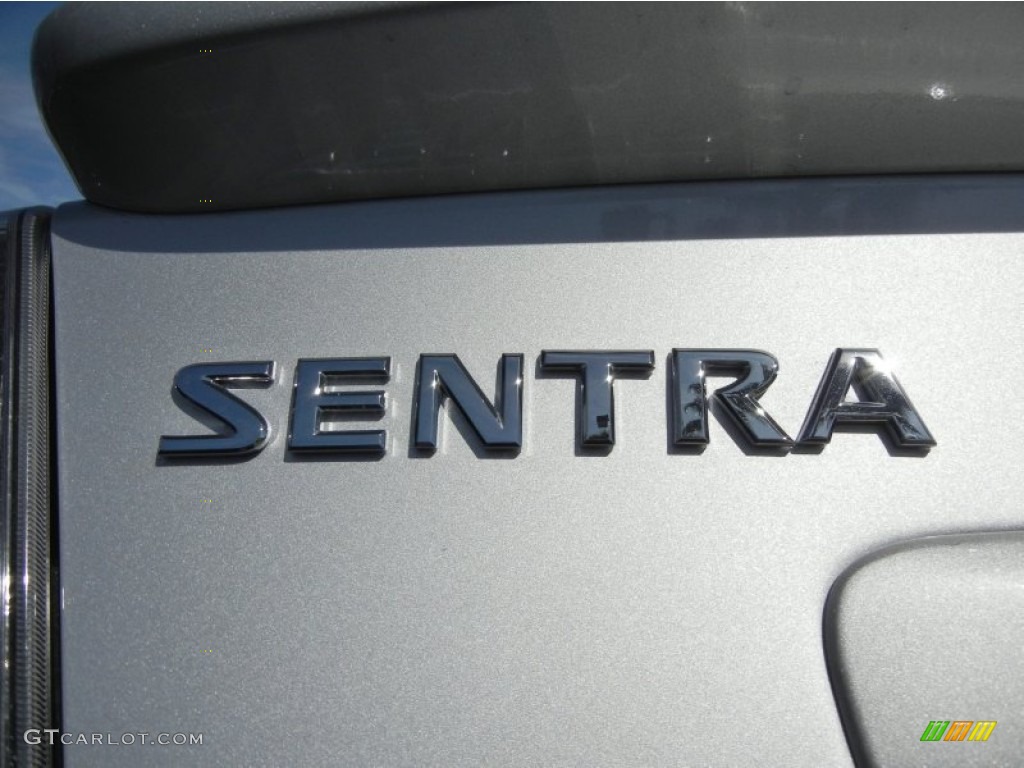 2012 Sentra 2.0 SR Special Edition - Brilliant Silver Metallic / Charcoal photo #9