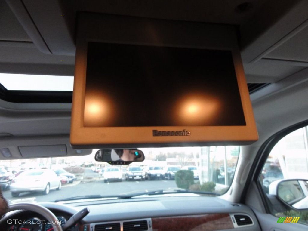 2007 Tahoe LTZ 4x4 - Summit White / Dark Titanium/Light Titanium photo #26