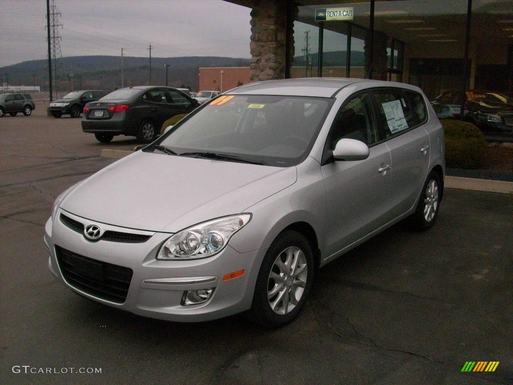 2009 Elantra Touring - Quicksilver / Black photo #1