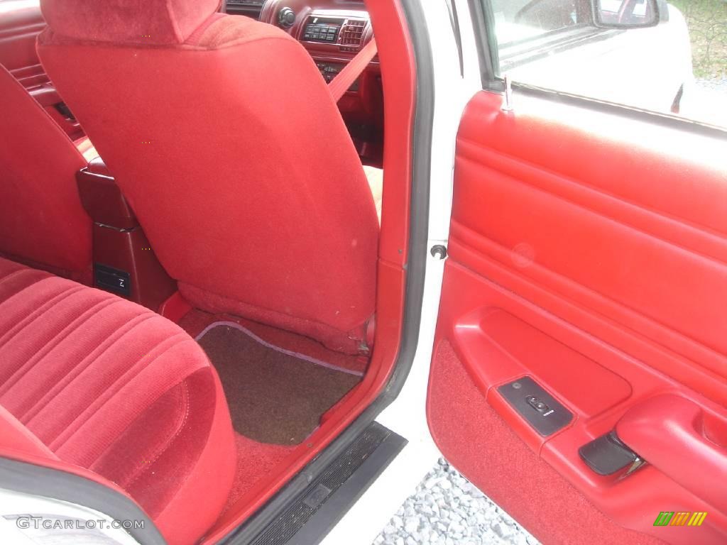 1992 Topaz GS Sedan - Oxford White / Red photo #12