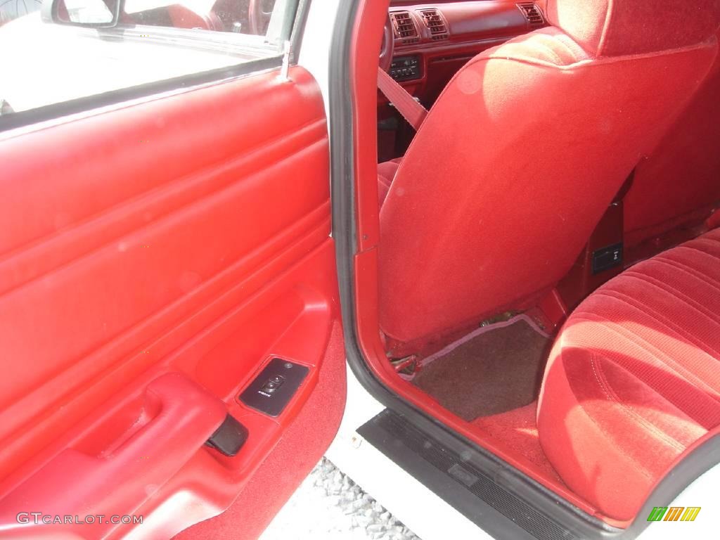 1992 Topaz GS Sedan - Oxford White / Red photo #14