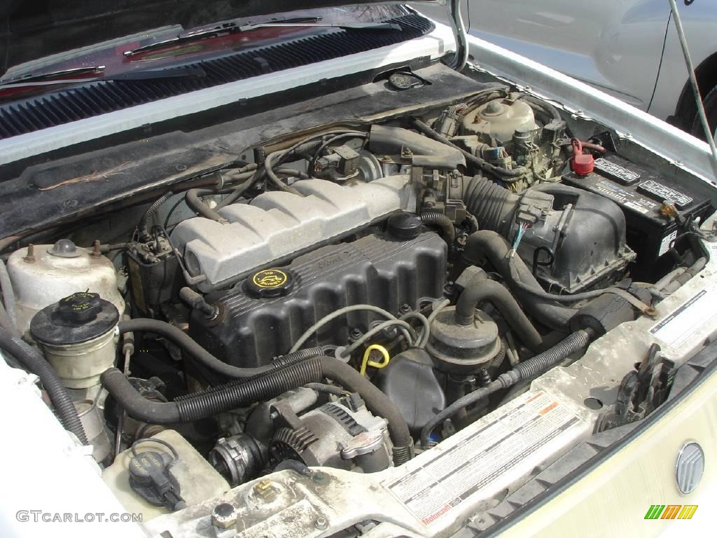 1992 Topaz GS Sedan - Oxford White / Red photo #18