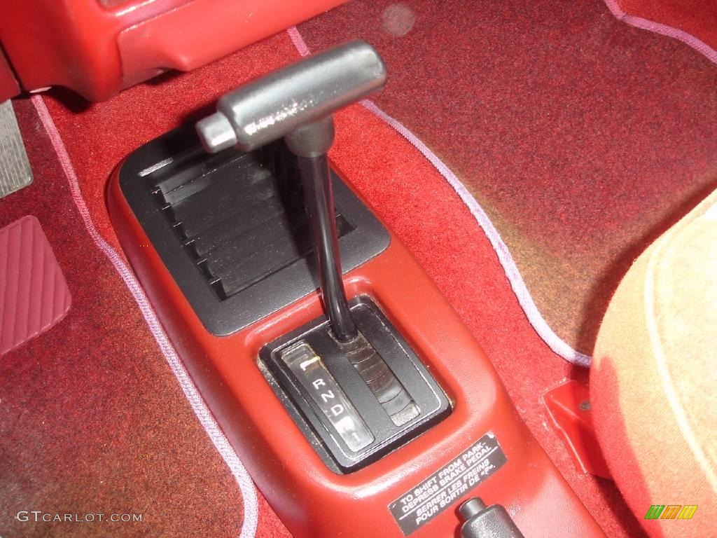 1992 Topaz GS Sedan - Oxford White / Red photo #22