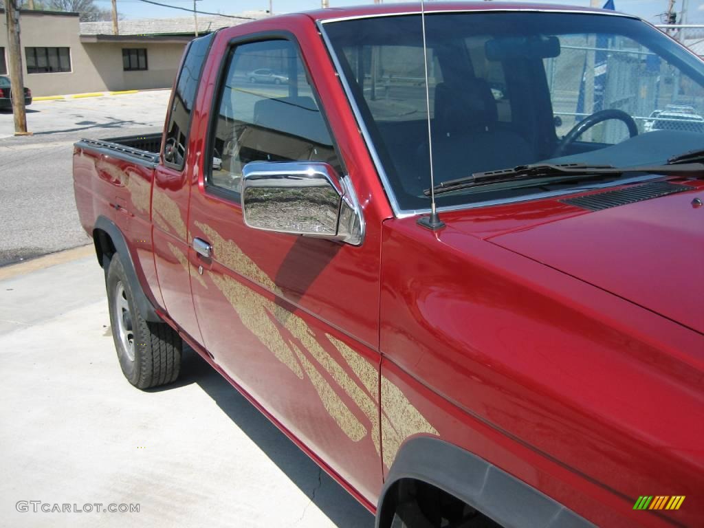 1995 Hardbody Truck XE Extended Cab 4x4 - Cherry Red Pearl Metallic / Gray photo #22