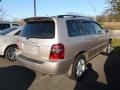 2005 Sonora Gold Pearl Toyota Highlander Limited 4WD  photo #2