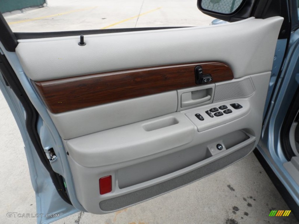 2003 Grand Marquis LS - Light Ice Blue Metallic / Light Flint photo #30