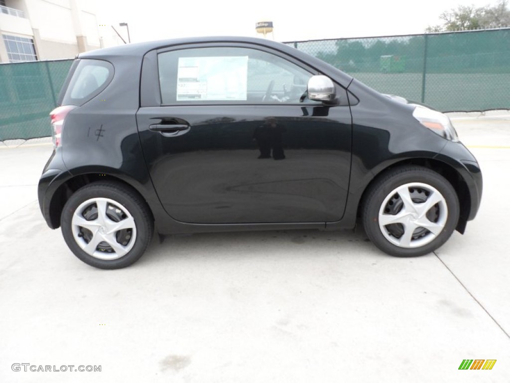Black Sand Pearl 2012 Scion iQ Standard iQ Model Exterior Photo #61284284
