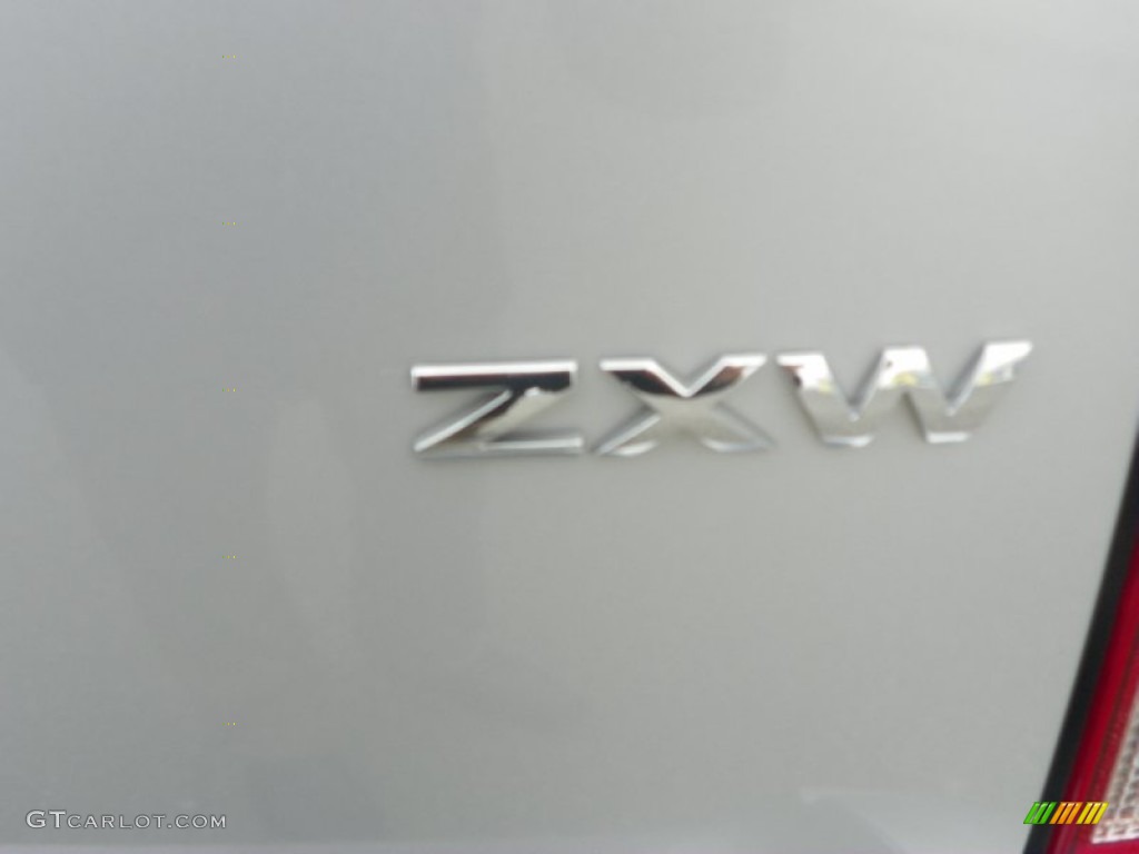 2005 Focus ZXW SES Wagon - CD Silver Metallic / Dark Flint/Light Flint photo #21