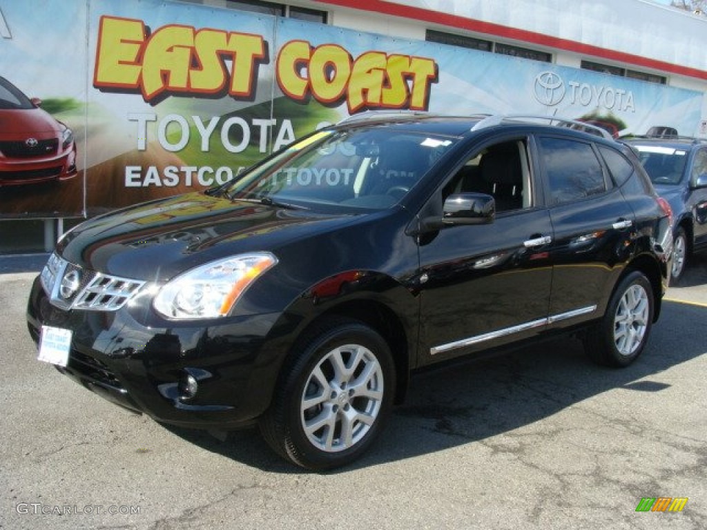 2011 Rogue SL AWD - Wicked Black / Black photo #3