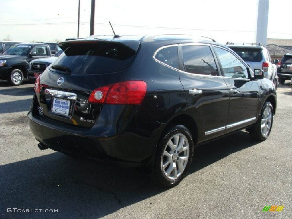 2011 Rogue SL AWD - Wicked Black / Black photo #4